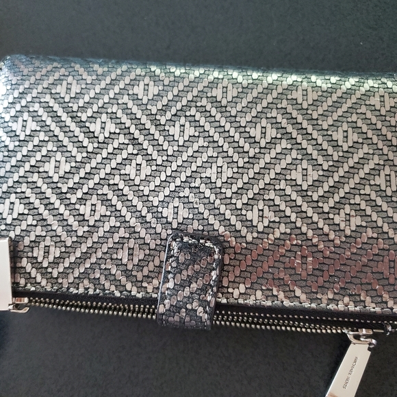 Michael Kors Wallet - Picture 2 of 3